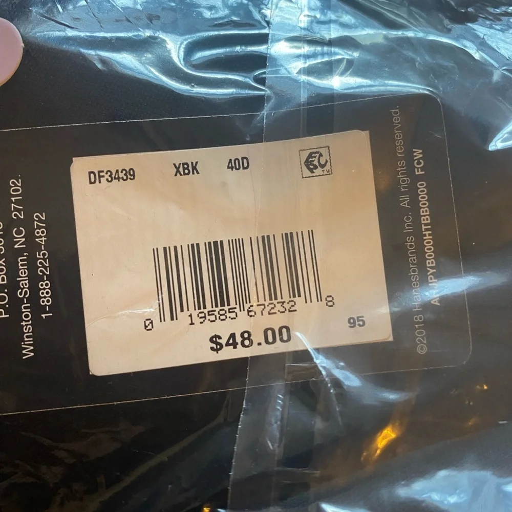 Bali - NEW - One Smooth U Ultra Light Underwire Bra. Black. 40D